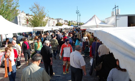 marche-quai-chartron-bordeaux