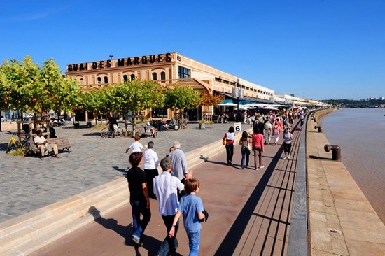 Quai des marques - Coté chartron - bassin à flot quais-des-marques-bordeaux