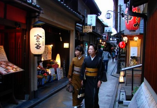 kyoto-pontocho-ou-sortir kyoto-pontocho-ou-sortir