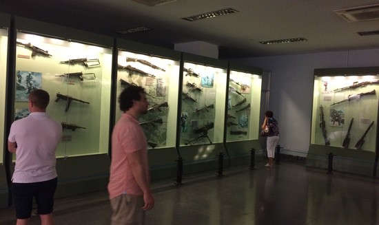 musee-guerre-saigon-arme