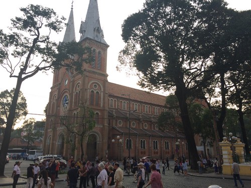 visite-cathedrale-notre-dame-saigon