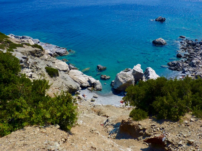 amorgos-cyclades-plage-agia-anna-eaux-turquoises