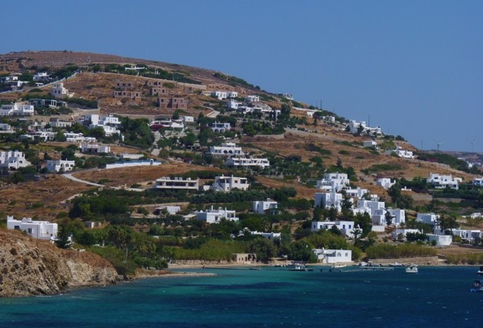 visiter-paros-cyclades-ferry-port-parikia