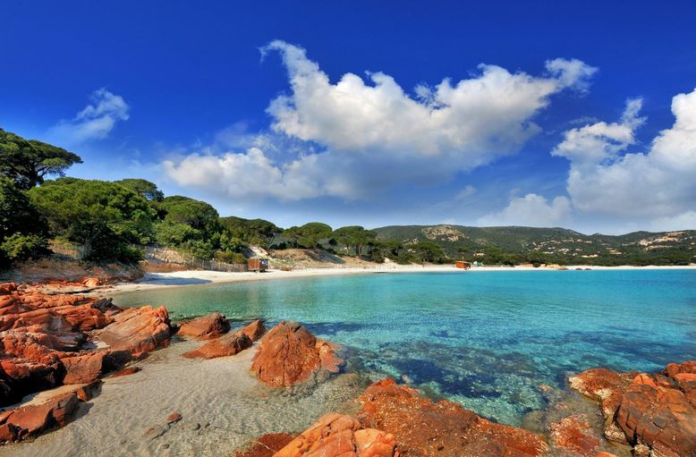 plage-secrete-santa-giulia-corse