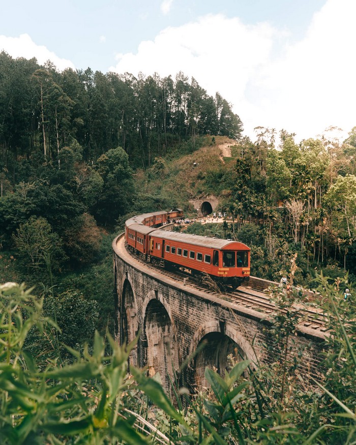 voir-pont-ella-train-nine-arch-bridge