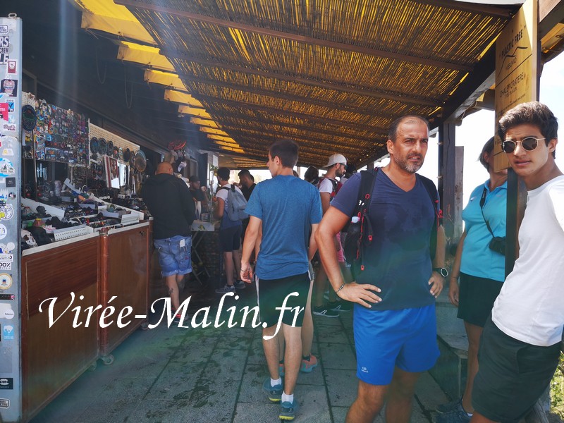 peut-on-acheter-eau-et-nourriture-en-haut-du-vesuve