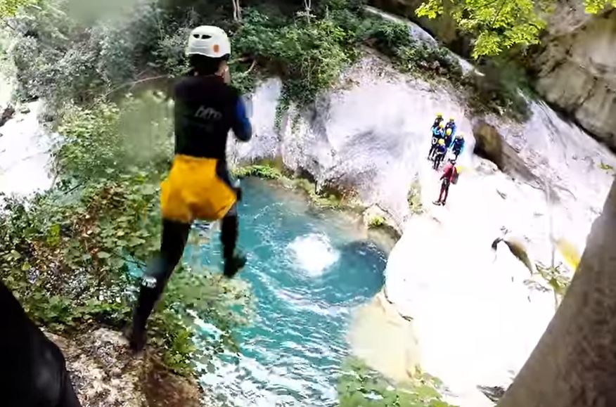 activite-nautique-alpes-maritimes-canyoning
