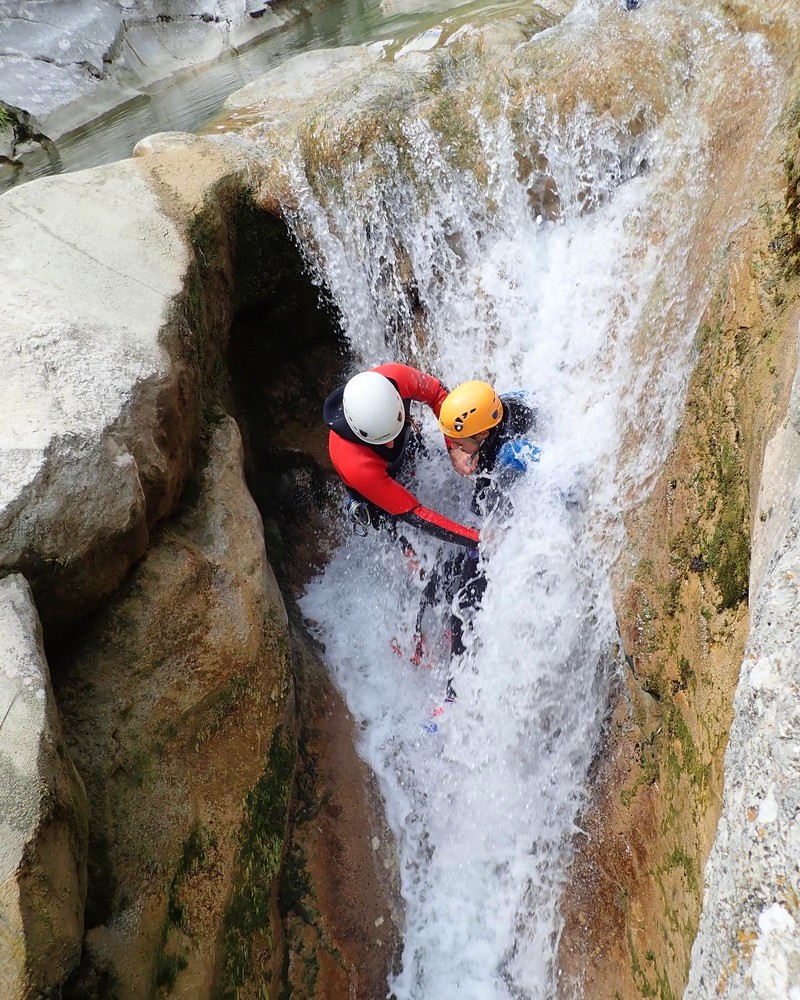 activites-aquatique-gorges-du-loup-canyoning