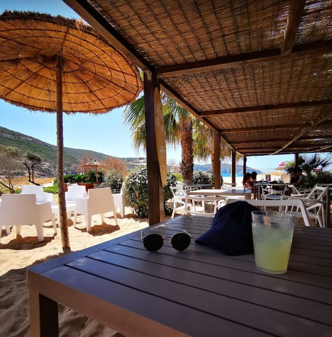 plage-arone-calanque-piana