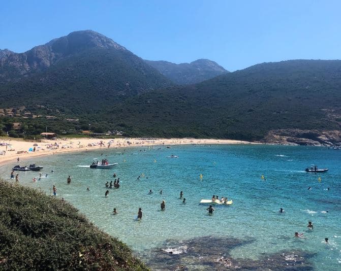 plus-belle-plage-calanque-piana-plage-arone