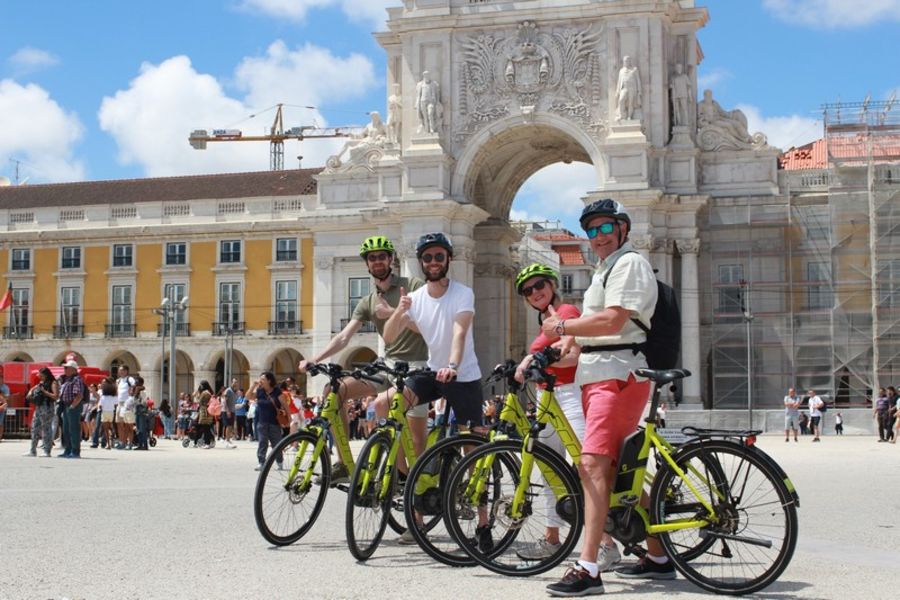 visite-en-velo-quartier-historique-lisbonne