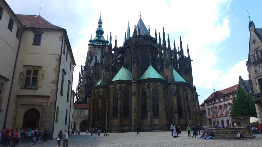 cathedrale-Saint-Guy-prague-guide-francophone