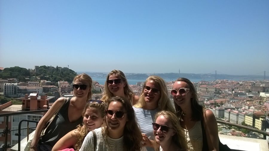 visite-quartier-alfama-tuktuk-chauffeur-francophone