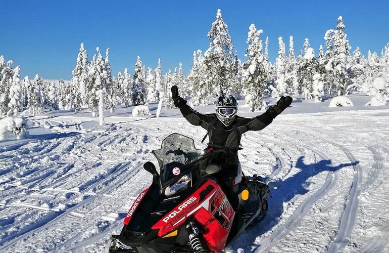foret-rovaniemi-motoneige