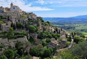 Que visiter à Gordes ? Où dormir à Gordes ?