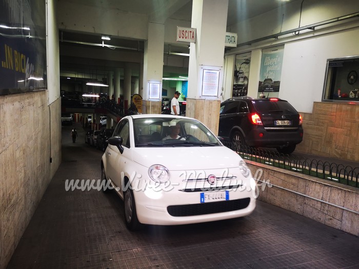 Parking Naples – Où garer sa voiture à Naples