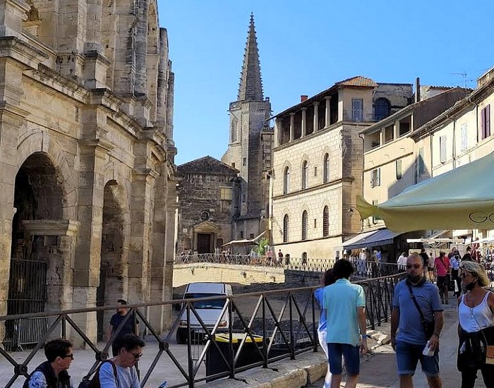 Que visiter à Arles et où dormir à Arles ?