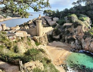 Que visiter à Tossa de Mar et où dormir ?