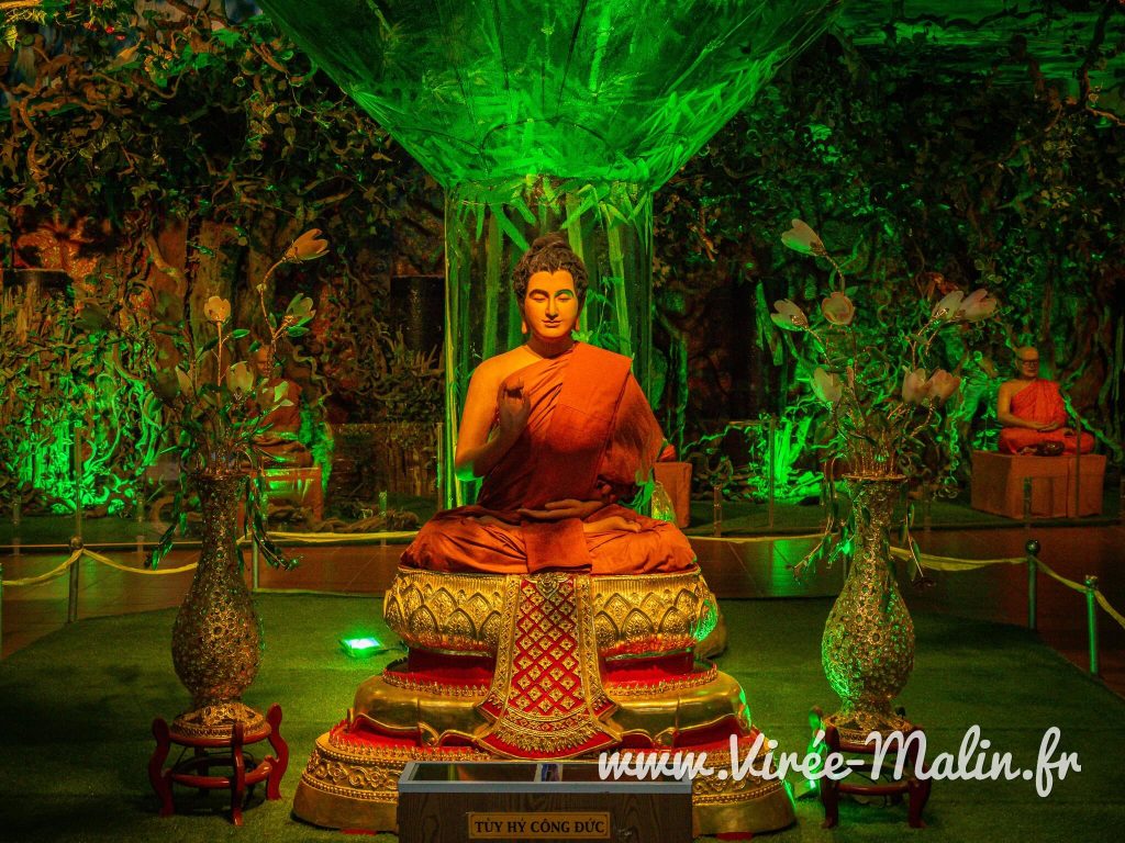 bouddha-temple-Lin-Phuoc-Da-Lat